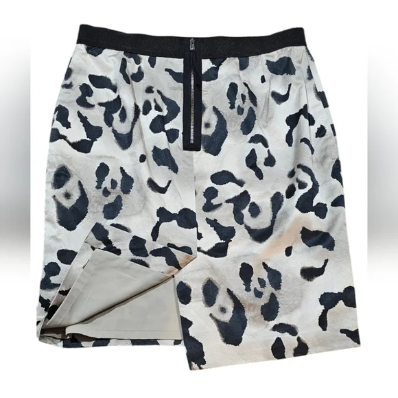 Ann Taylor Petite- Leopard Print Lined Mini Slit Skirt​​​ - Picture 2 of 7